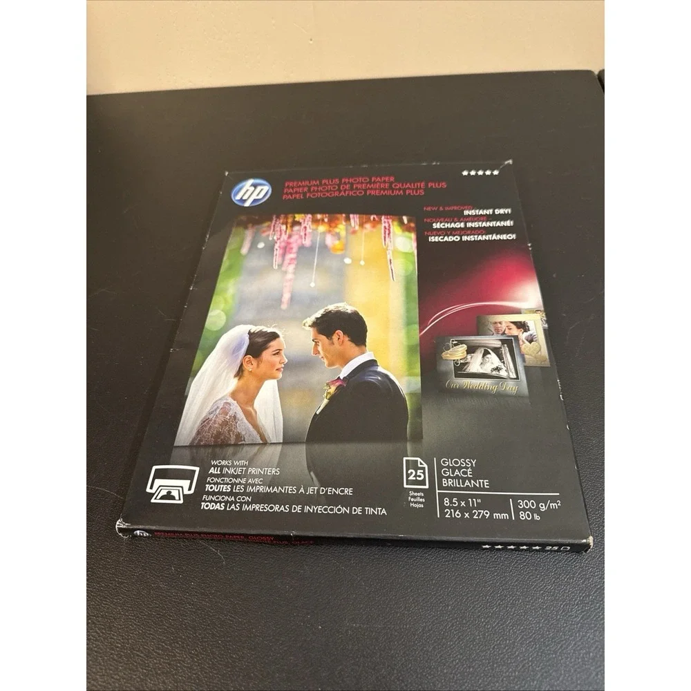 HP Premium Plus Photo Paper Glossy Inkjets 8.5x11 Inches 25 Sheets Sealed